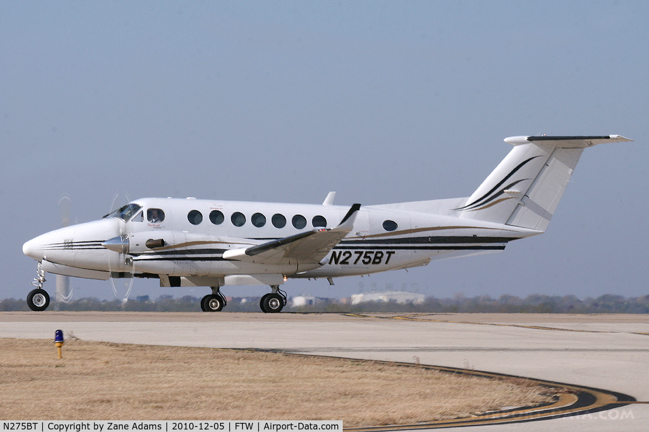 N275BT, 2000 Raytheon Aircraft Company B300 C/N FL-275, At Meacham Field - Fort Worth, TX