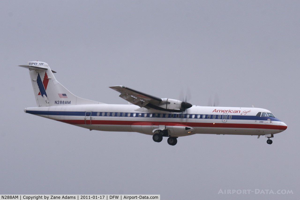N288AM, 1992 ATR 72-212 C/N 288, American Eagle at DFW Airport
