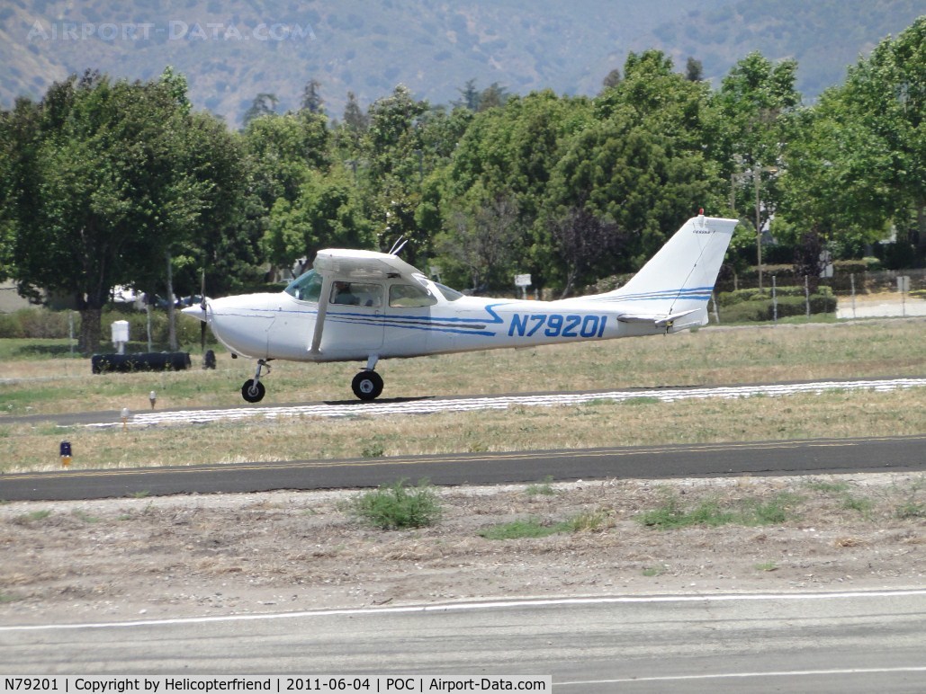 N79201, 1969 Cessna 172K Skyhawk C/N 17257955, Touching down on runway 26L