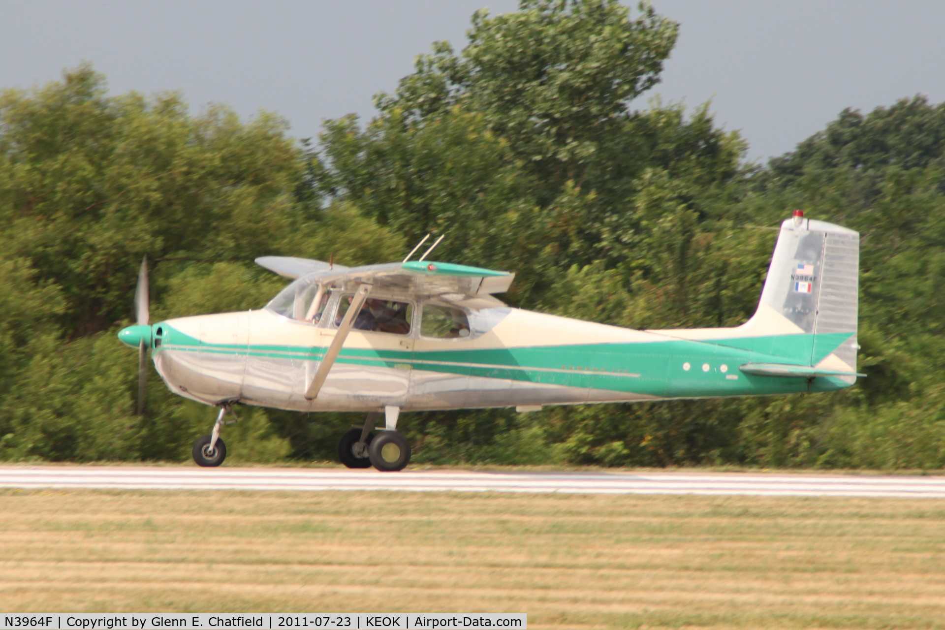 N3964F, 1958 Cessna 172 C/N 36864, Departing runway 14