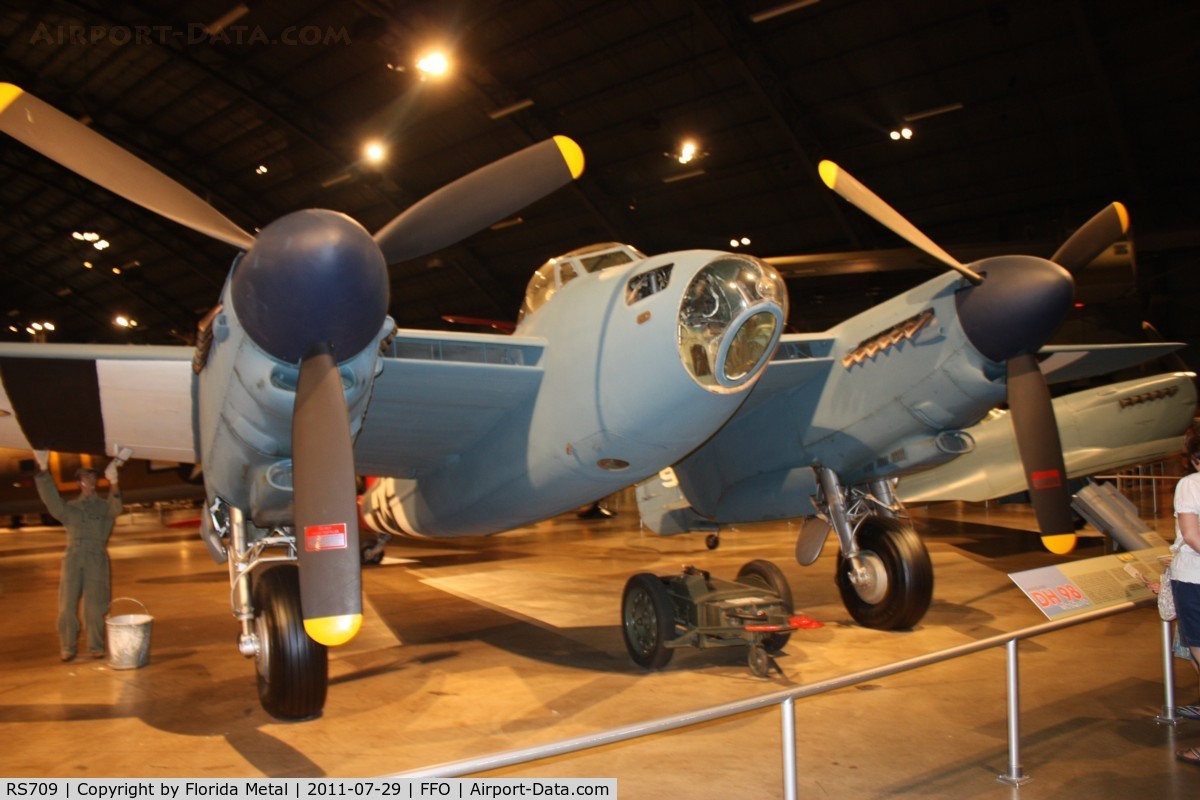 RS709, 1946 De Havilland DH-98 Mosquito B Mk.35 C/N Not found, Mosquito