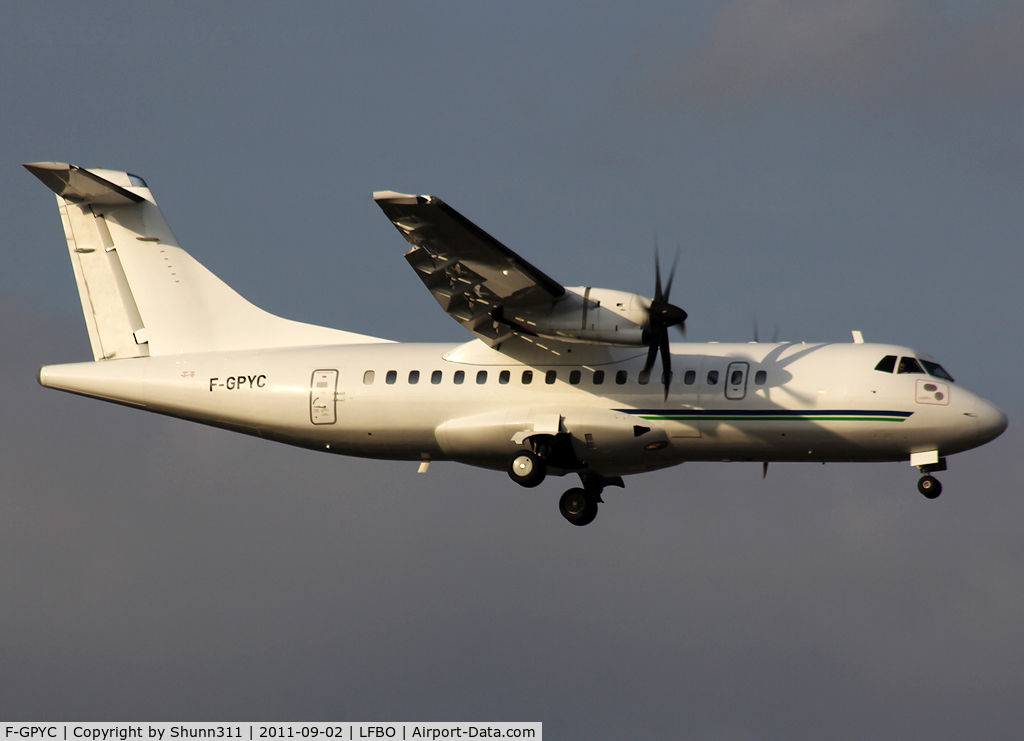 F-GPYC, 1996 ATR 42-500 C/N 484, Landing rwy 14R with new c/s... Still used by Airbus Shuttle...