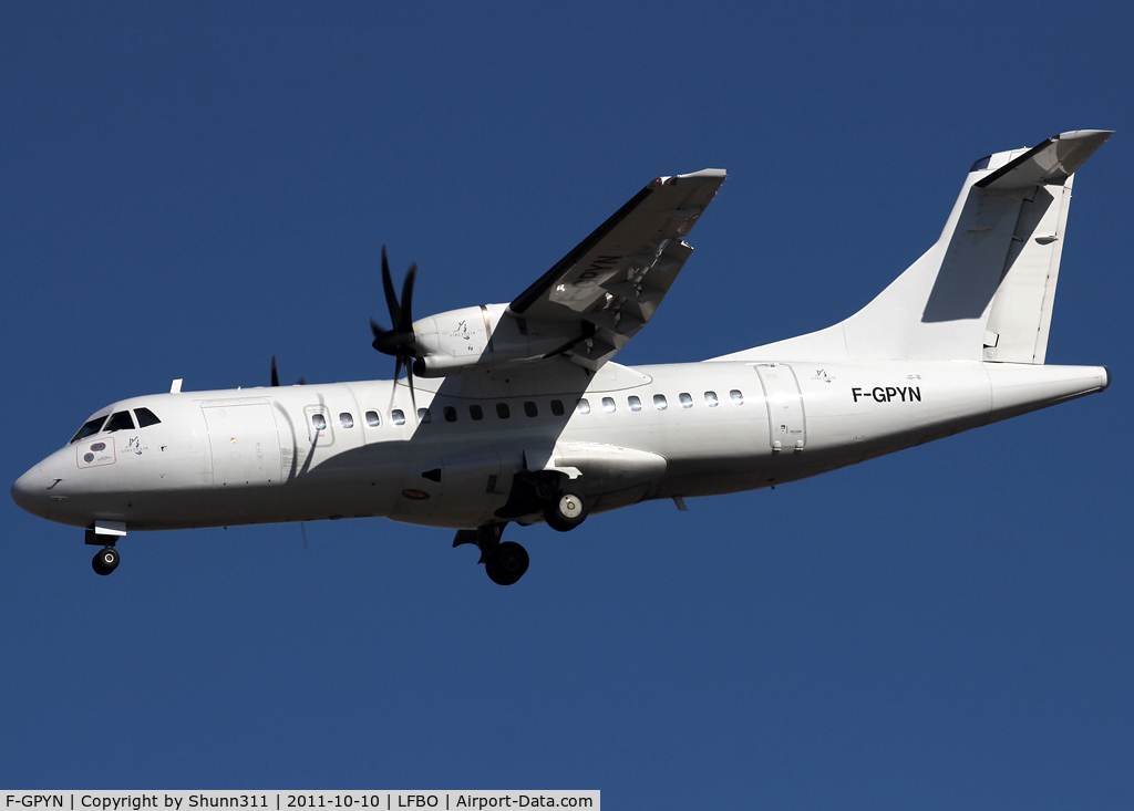 F-GPYN, 1997 ATR 42-500 C/N 539, Landing rwy 32L... Titles and logos has been modified since my last picture ;)