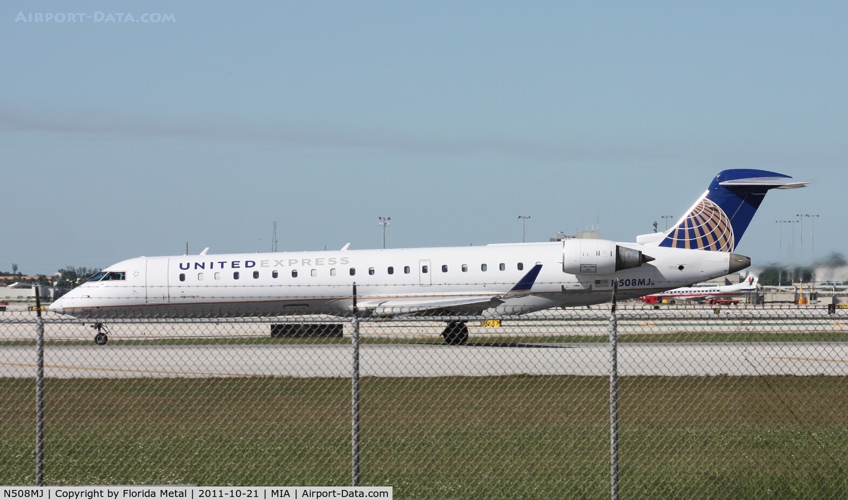N508MJ, 2003 Bombardier CRJ-700 (CL-600-2C10) Regional Jet C/N 10087, United CRJ-700