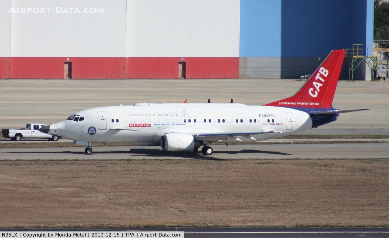 N35LX, 1986 Boeing 737-330 C/N 23528, 