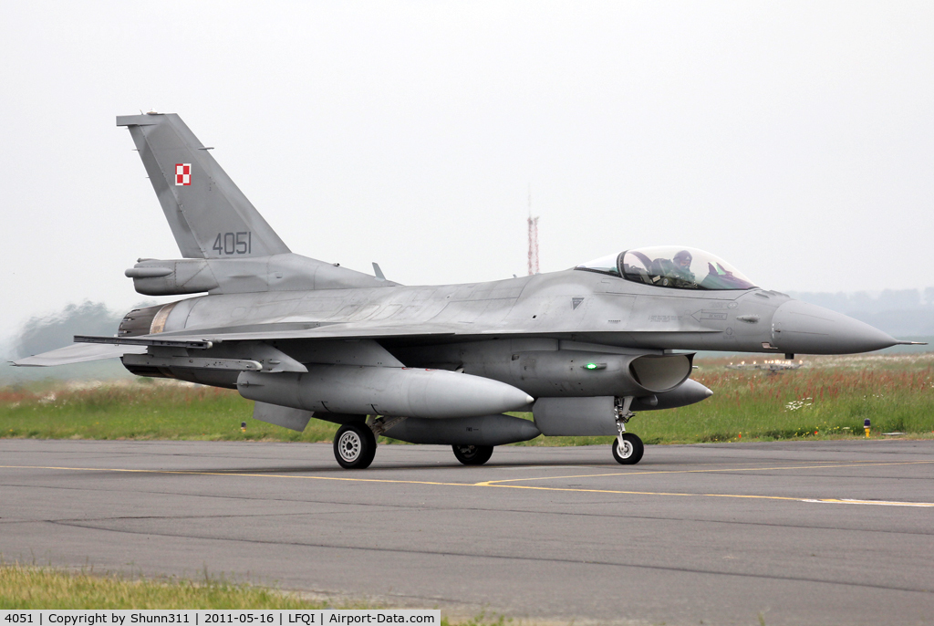 4051, Lockheed Martin F-16CJ Fighting Falcon C/N JC-12, Lining up rwy for take off during NATO Tiger Meet 2011