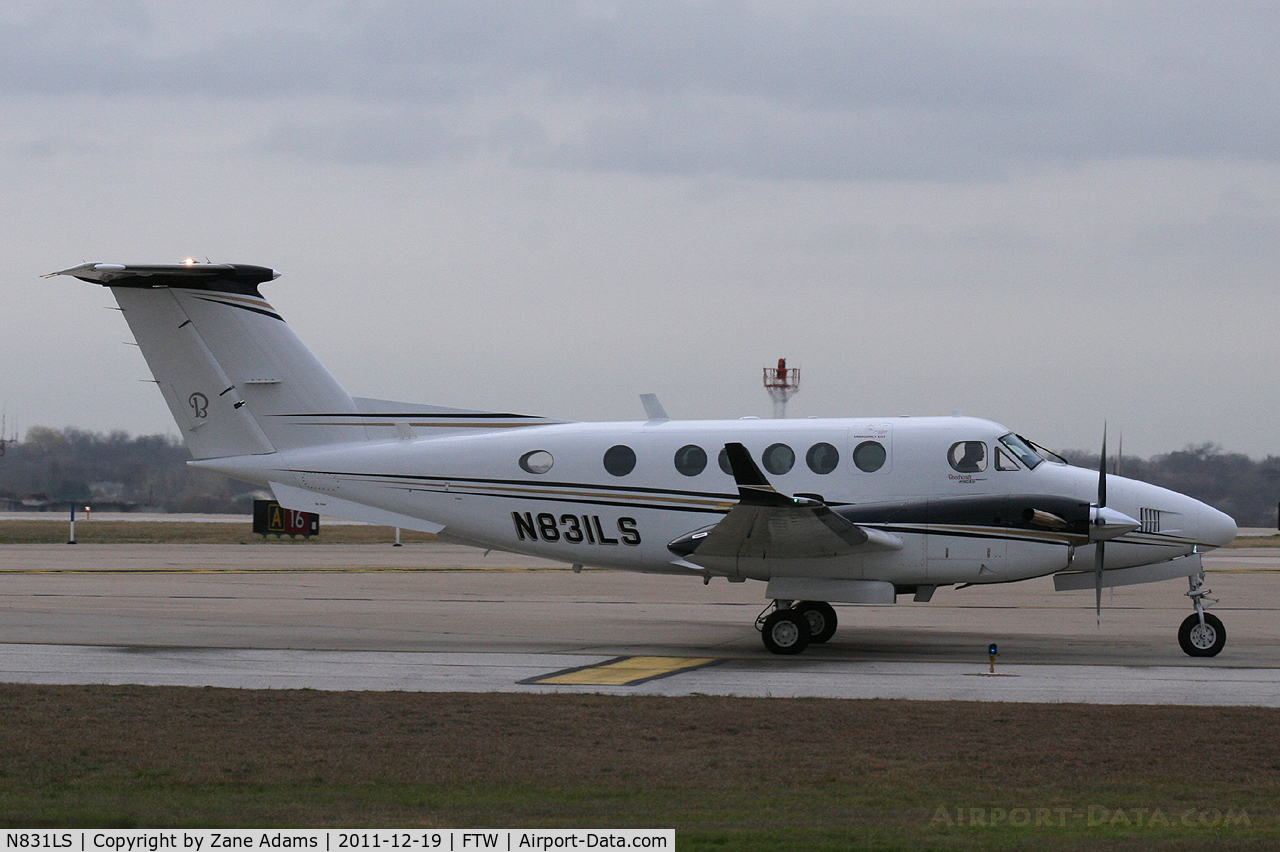 N831LS, Beech 200 C/N BB-569, At Meacham Field - Fort Worth, TX