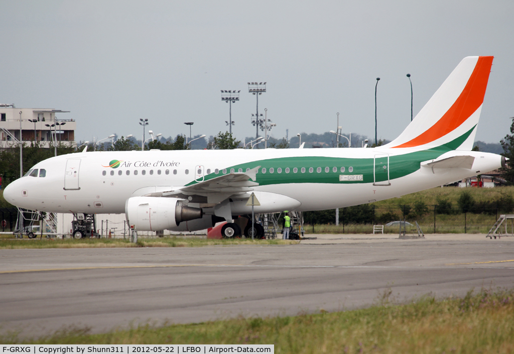 F-GRXG, 2004 Airbus A319-115LR C/N 2213, Just going out from paintshop, this ex. Air France unveil his new color scheme as Air Cote d'Ivoire. Future new company who start their operations in July. First pics in the database ;)