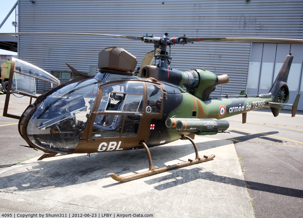 4095, Aérospatiale SA-342M Gazelle C/N 2095, Now coded as 'GBL'... Static display during LFBY Open Day 2012