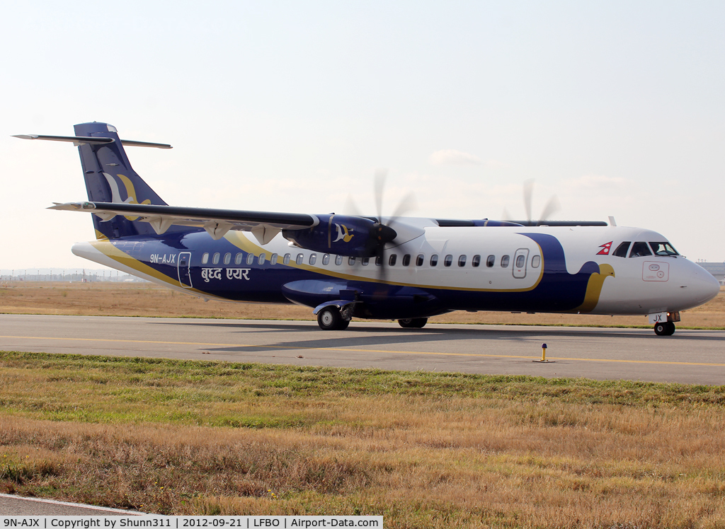 9N-AJX, 1999 ATR 72-212A C/N 578, Delivery day... right side...
