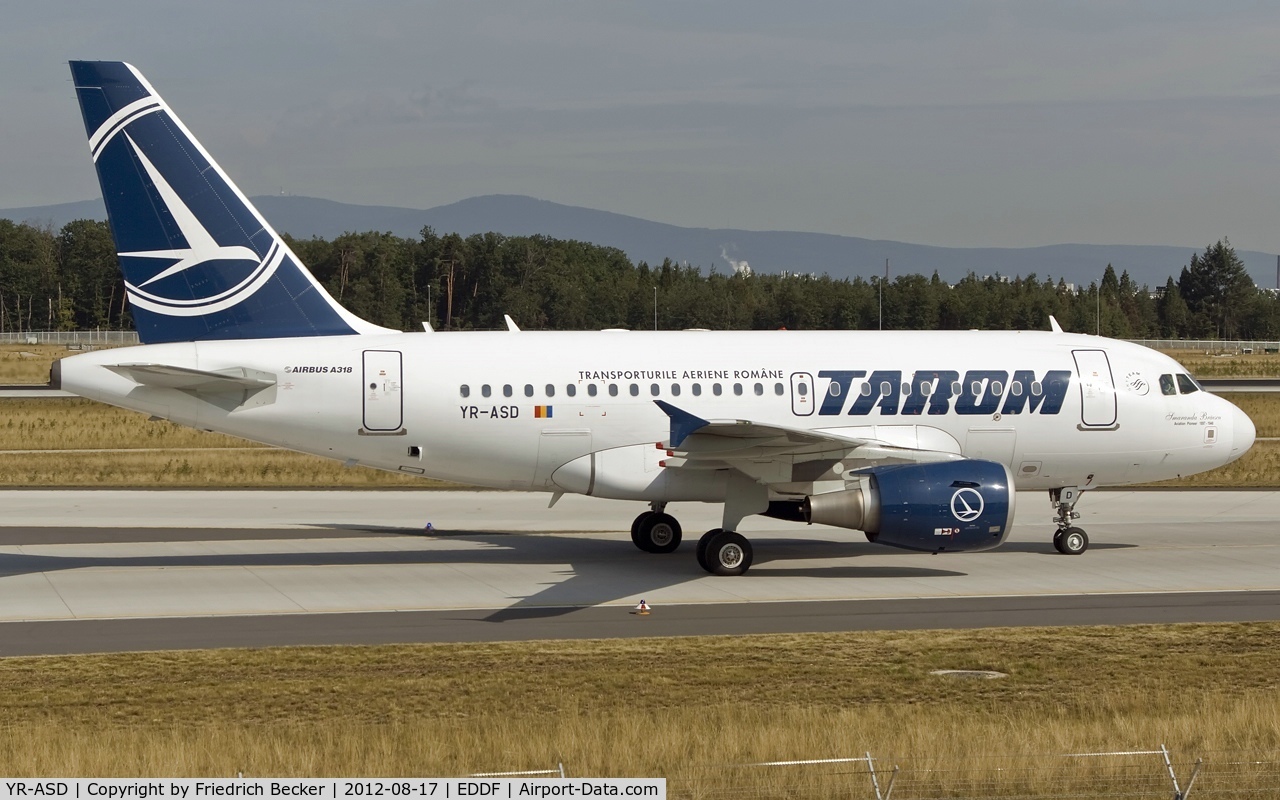 YR-ASD, 2007 Airbus A318-111 C/N 3225, taxying to the gate