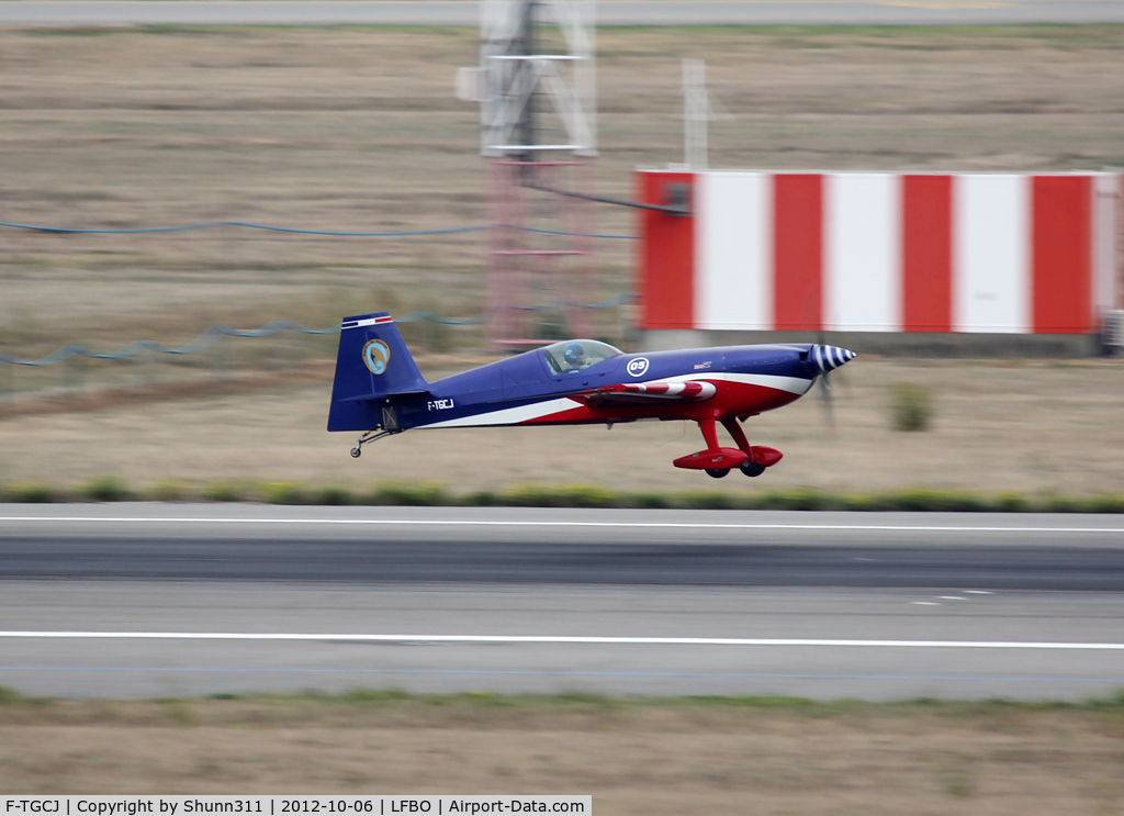 F-TGCJ, Extra EA-330SC C/N 05, Landing rwy 14R