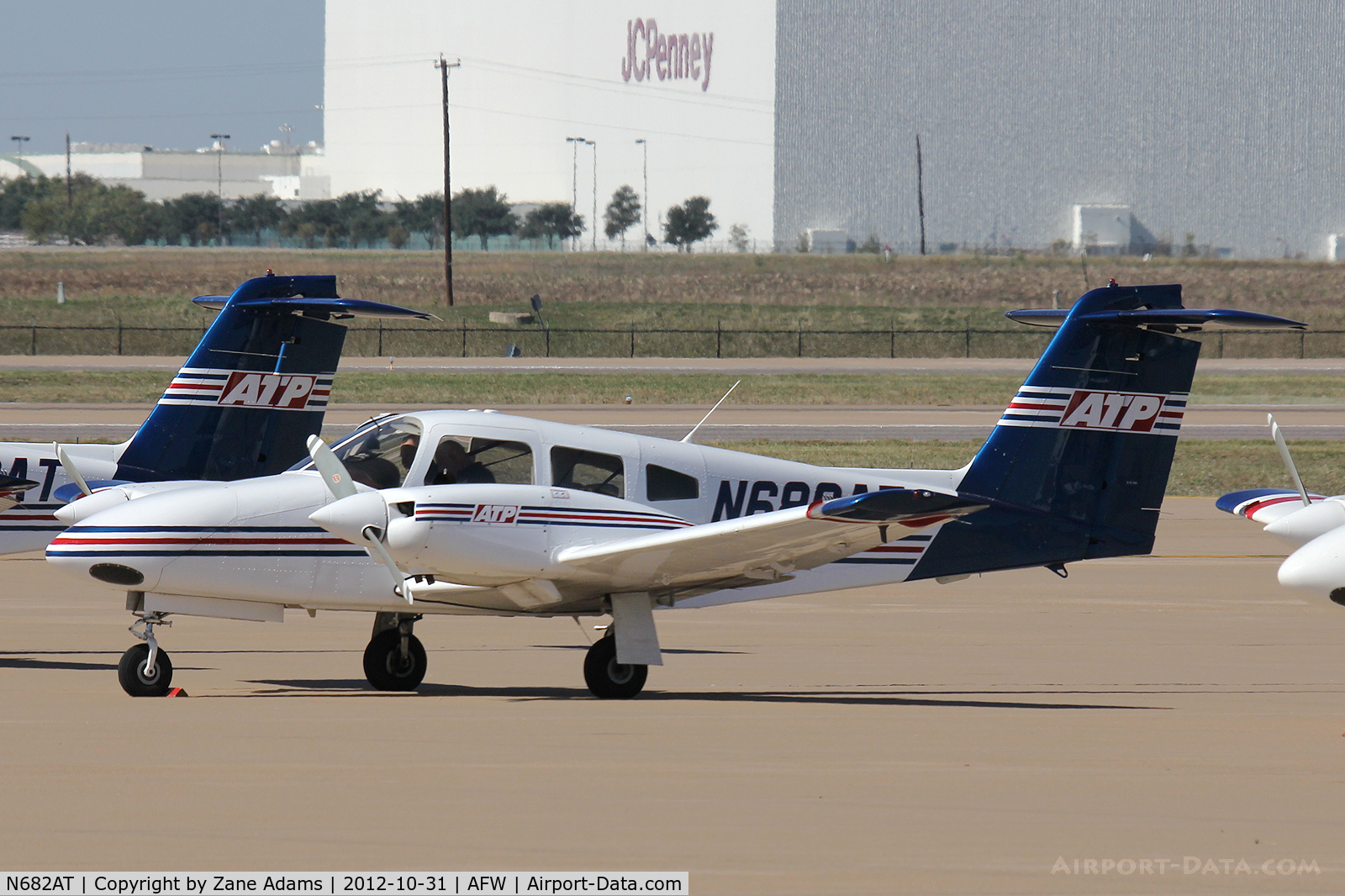 N682AT, 2010 Piper PA-44-180 Seminole C/N 4496285, At Alliance Airport