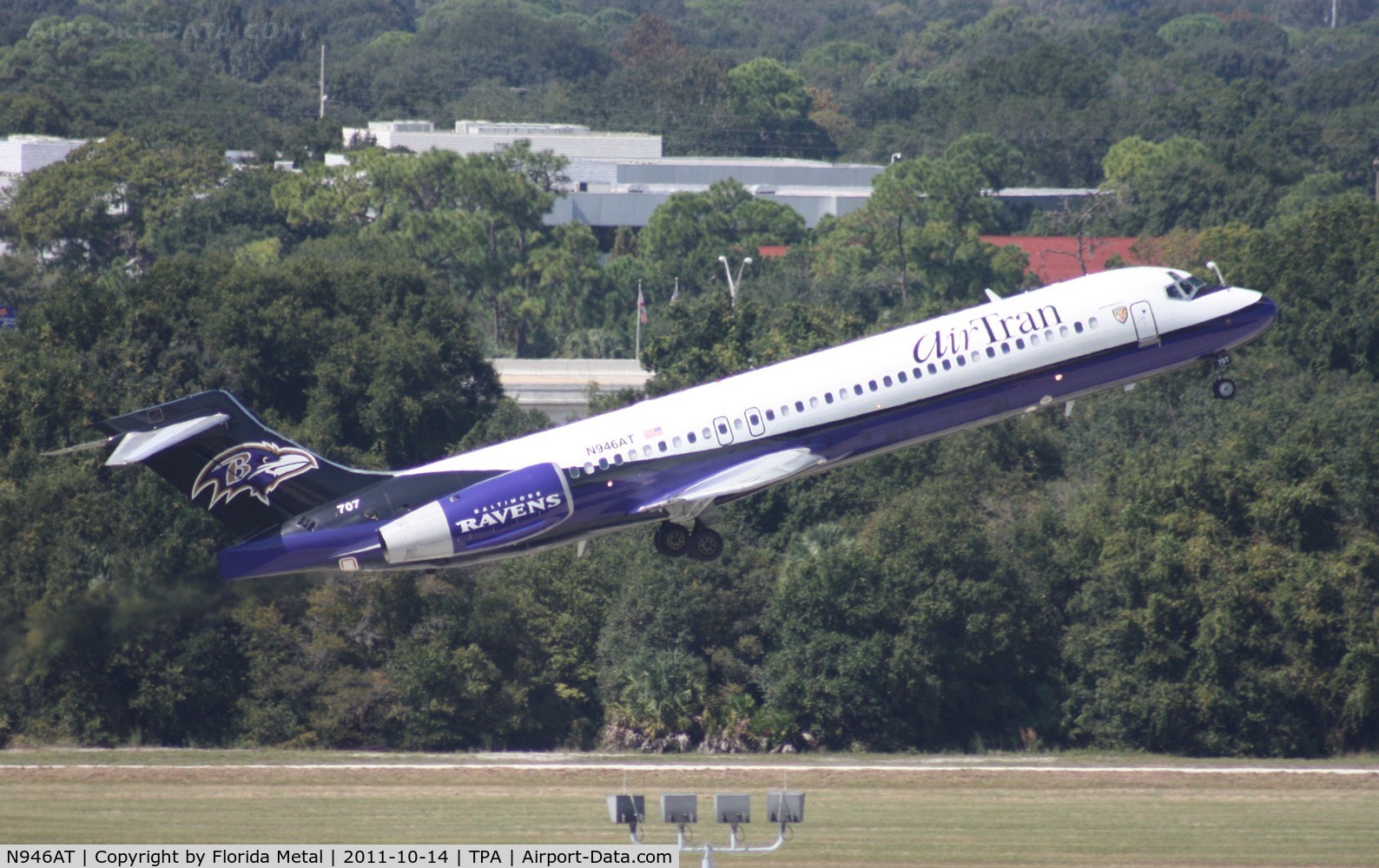N946AT, 1999 Boeing 717-200 C/N 55009, Air Tran 717 Baltimore Ravens