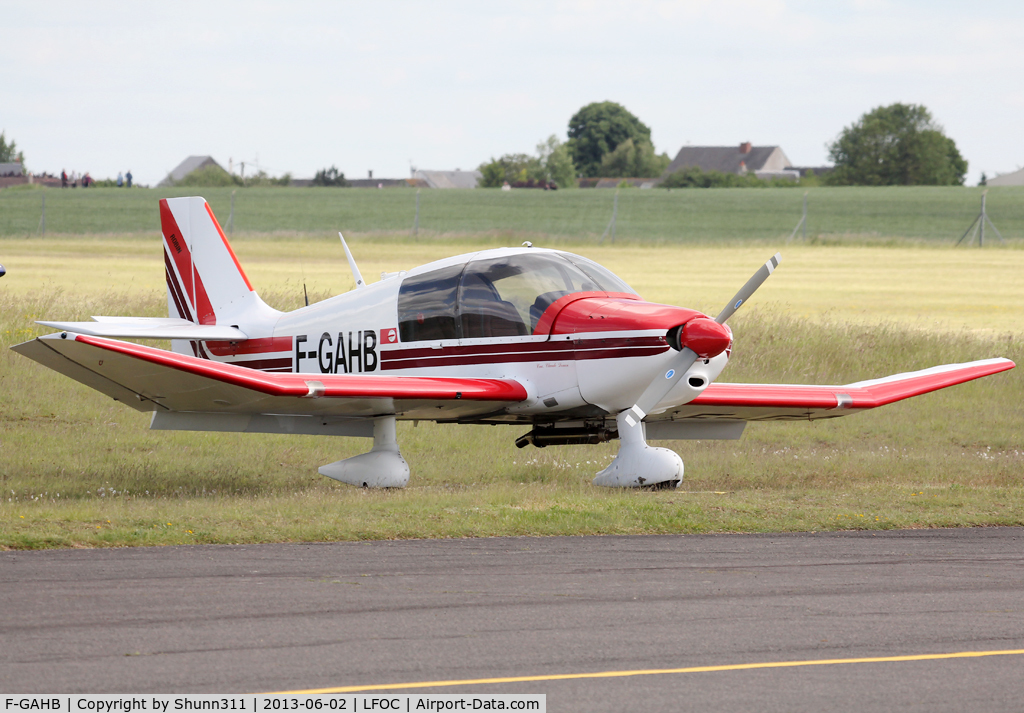 F-GAHB, Robin DR-400-140B Major C/N 1171, Parked in the grass during LFOC Open Day 2013...