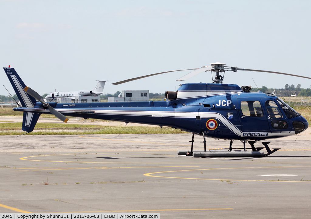 2045, Aérospatiale AS-350BA Ecureuil C/N 2045, Parked at the General Aviation area...
