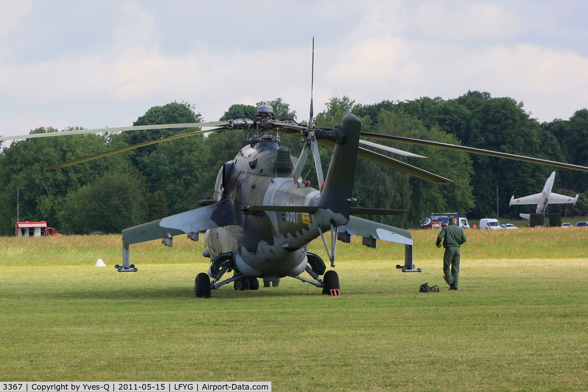 3367, 2005 Mil Mi-35 Hind E C/N 203367, Czech Republic Air Force Mil MI 35 (203367), Cambrai-Niergnies Airfield (LFYG)