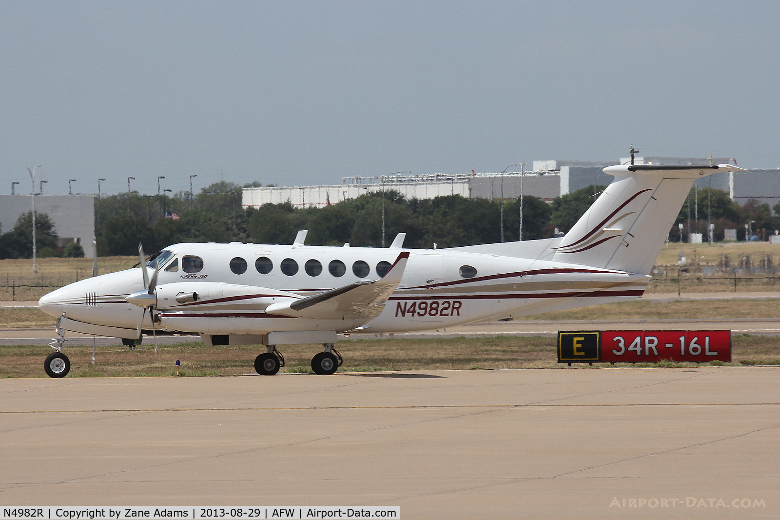 N4982R, 1998 Beech Super King Air 350 C/N FL-224, At Alliance Airport - Ft. Worth, TX