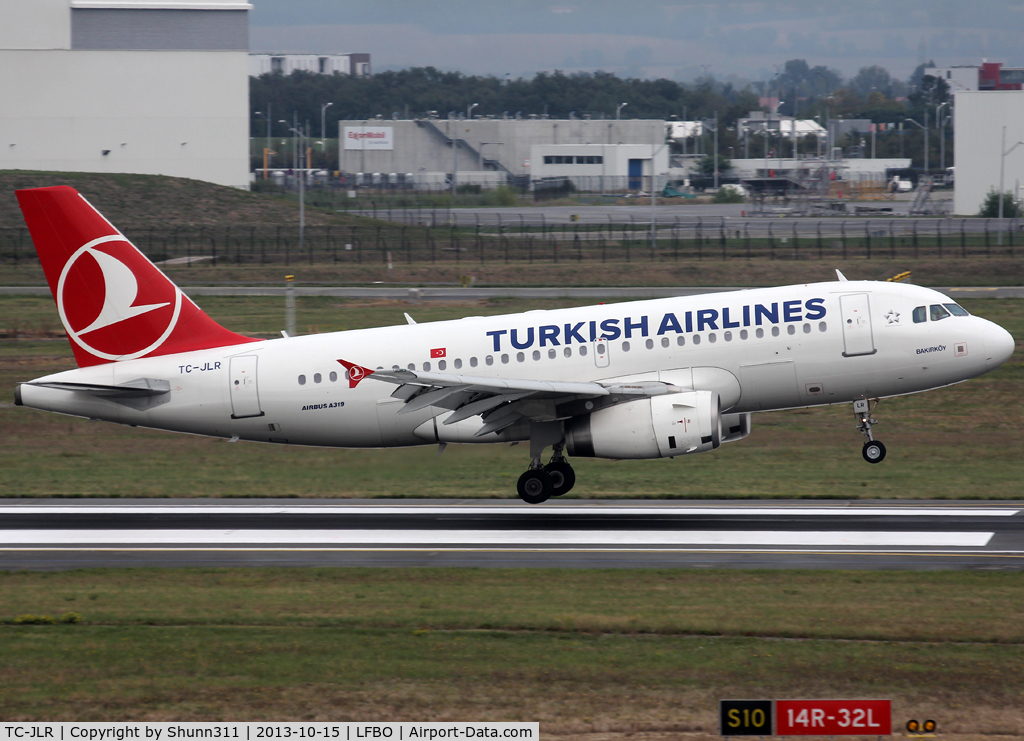 TC-JLR, 2007 Airbus A319-132 C/N 3142, Landing rwy 14R