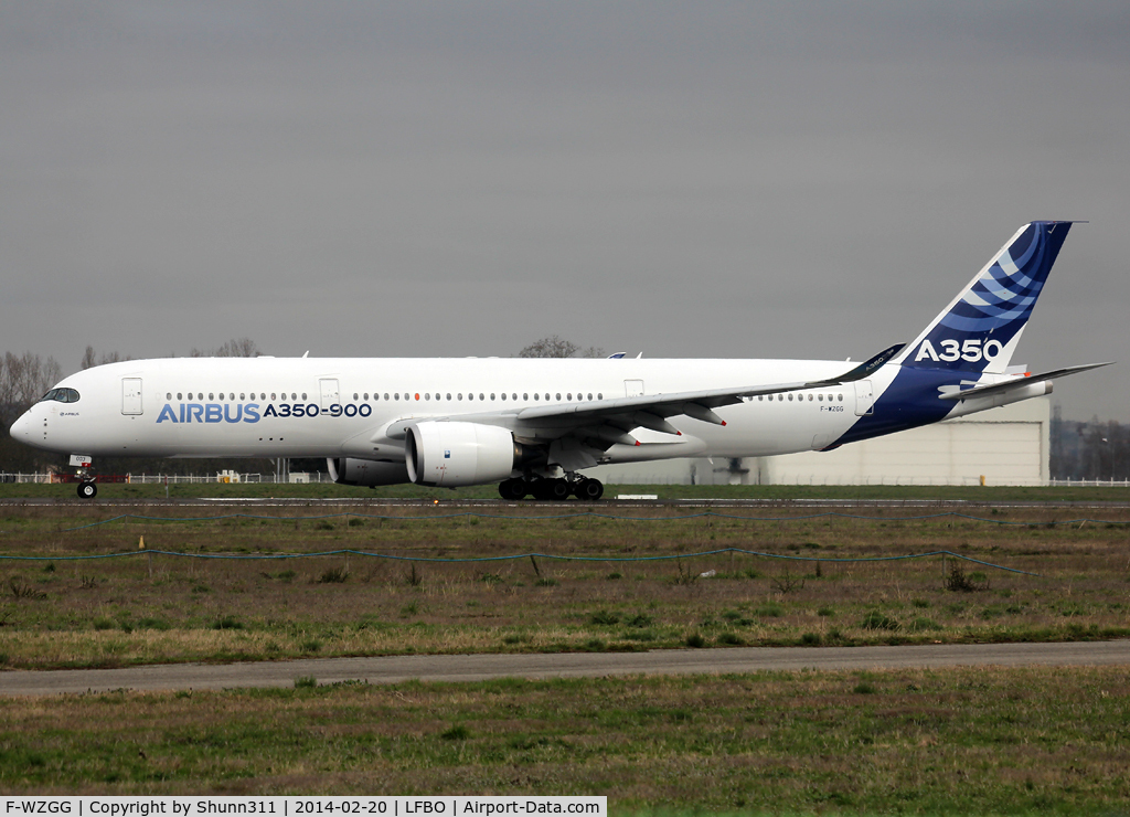 F-WZGG, 2013 Airbus A350-941 C/N 003, C/n 0003 - Now with titles but differents than the right side...