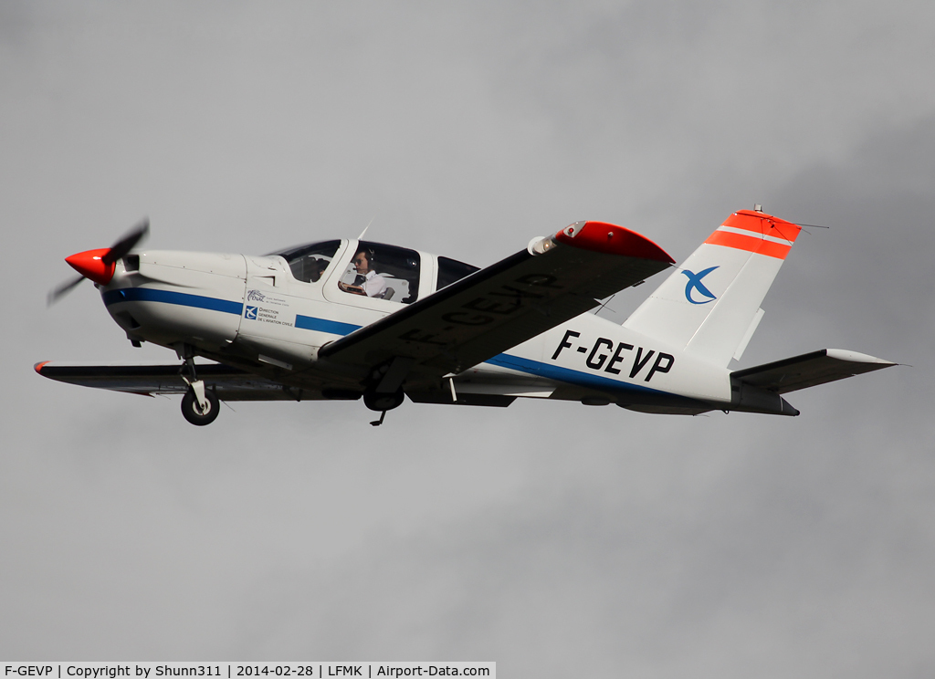 F-GEVP, Socata TB-20 C/N 753, Taking off from rwy 28
