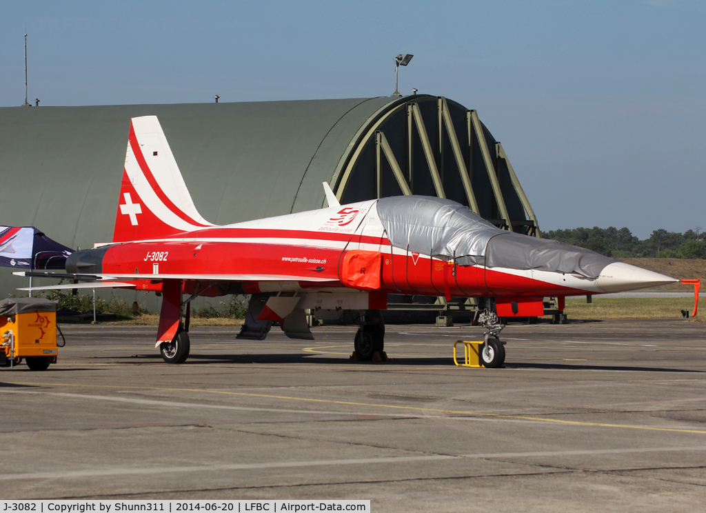 J-3082, Northrop F-5E Tiger II C/N L1082, Participant of the Cazaux AFB Spotterday 2014... Additional 50th anniversary patch...