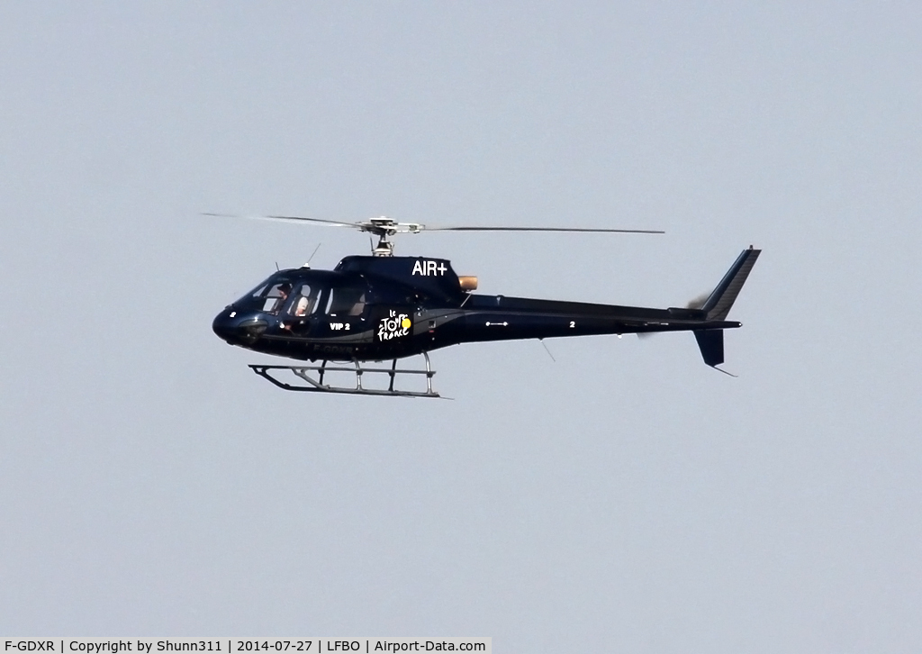 F-GDXR, Eurocopter AS-350BA Ecureuil C/N 1912, Landing 'Fato 32' with additional 'Le Tour' titles