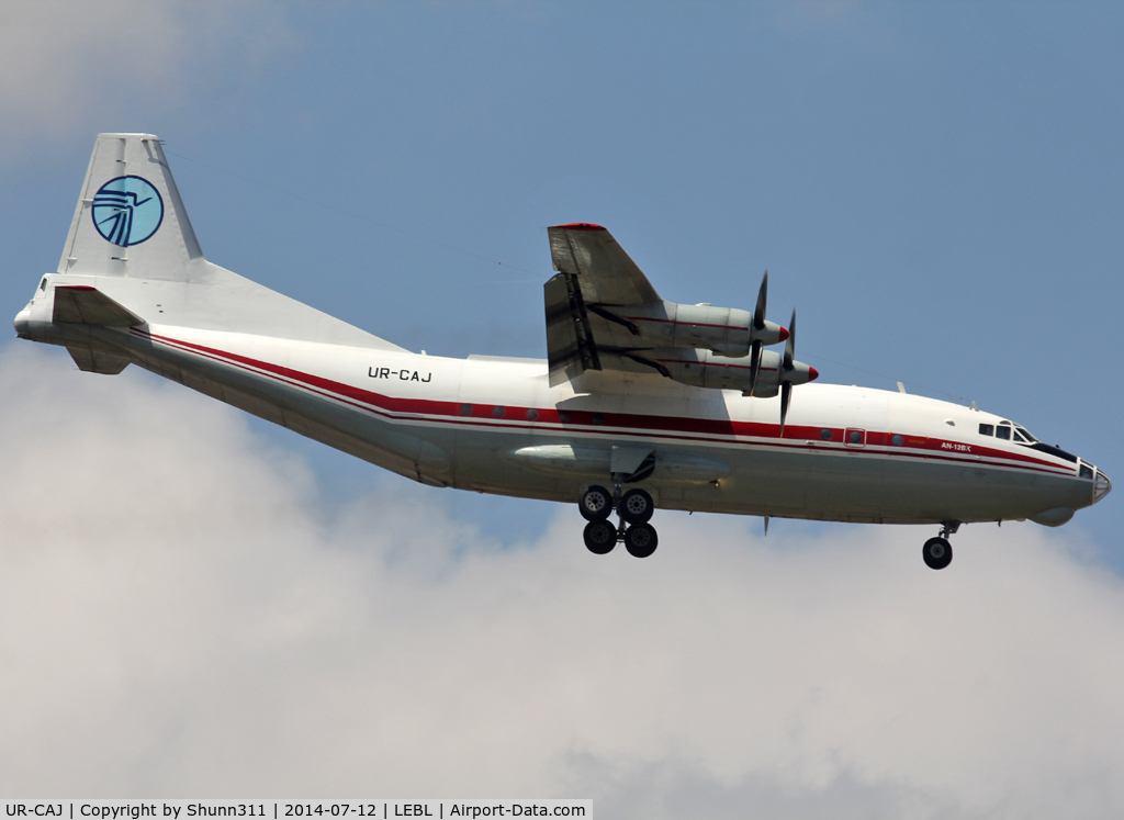 UR-CAJ, Antonov An-12BK C/N 8346106, Landing rwy 07R