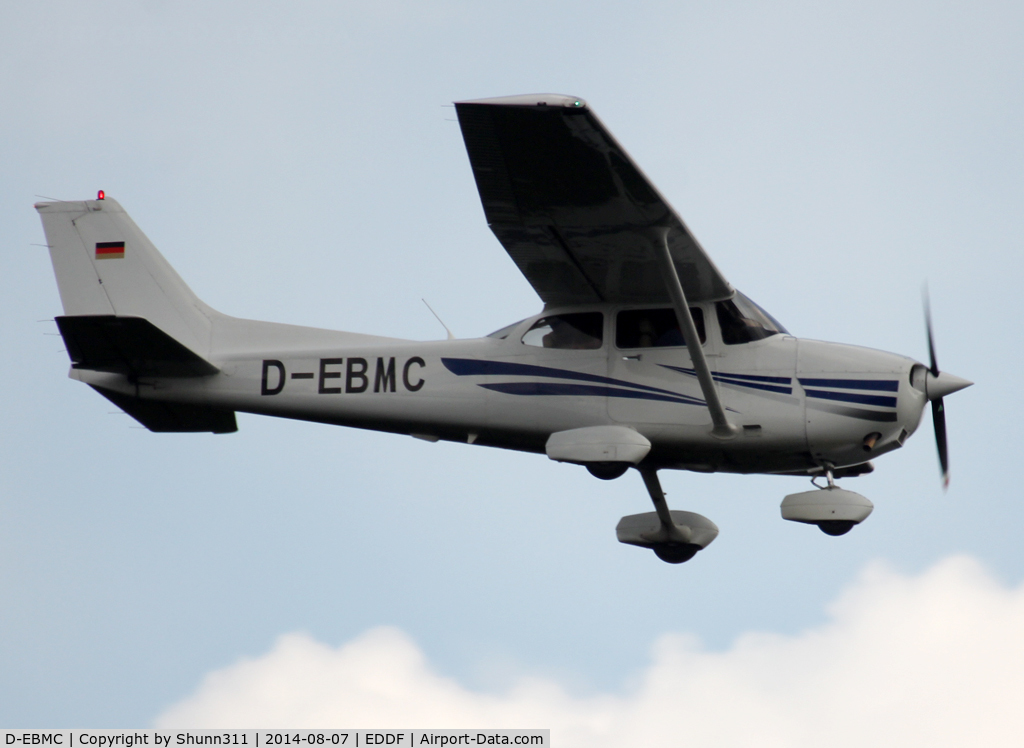 D-EBMC, 2005 Cessna 172R Skyhawk C/N 17281308, Landing rwy 25L