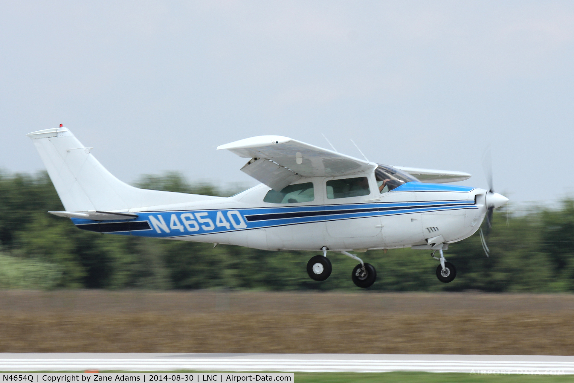 N4654Q, 1972 Cessna 210L Centurion C/N 21059554, At the 2014 Warbirds on Parade