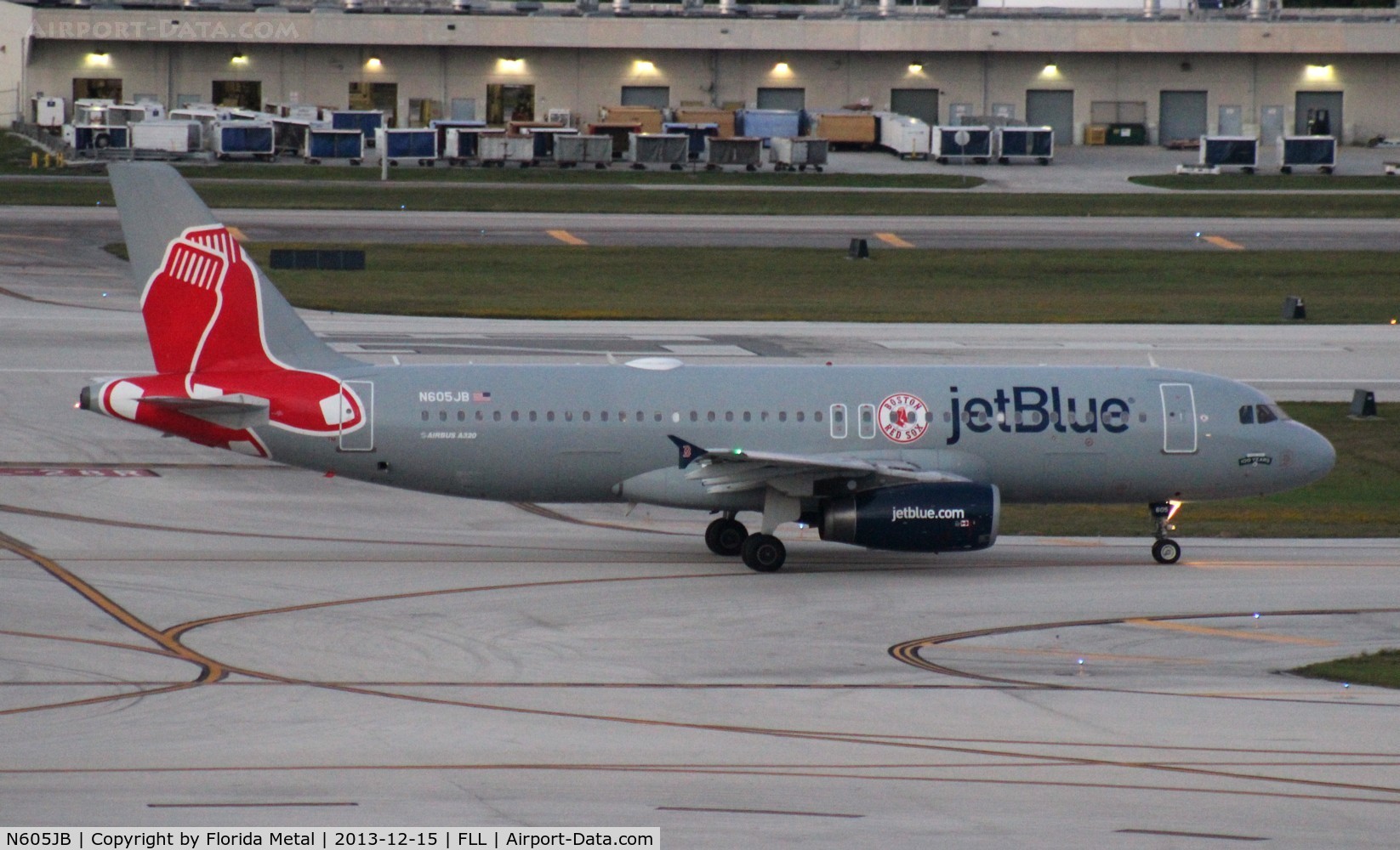 N605JB, 2005 Airbus A320-232 C/N 2368, Boston Redsox