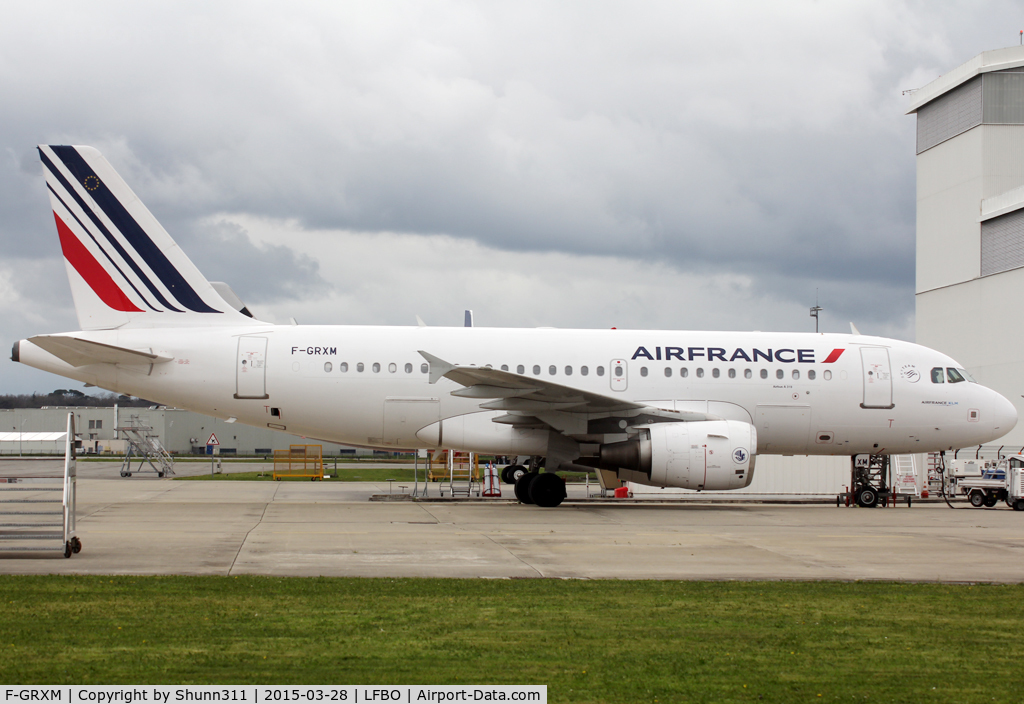 F-GRXM, 2006 Airbus A319-115LR C/N 2961, Parked at Air France facility in new c/s