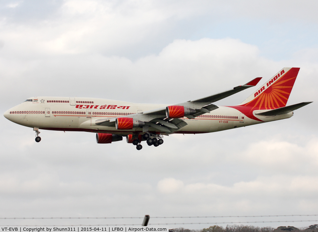 VT-EVB, 1996 Boeing 747-437 C/N 28095, Landing rwy 14R... Special flight with on board : Indian Prime Minister