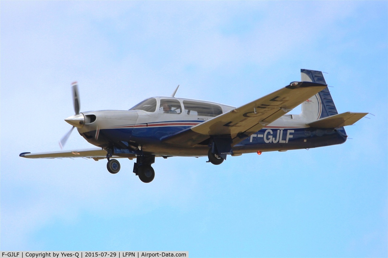 F-GJLF, Mooney M20M Bravo C/N 27-0066, Mooney M20M Bravo, Short approach rwy 25R, Toussus-Le-Noble airport (LFPN-TNF)