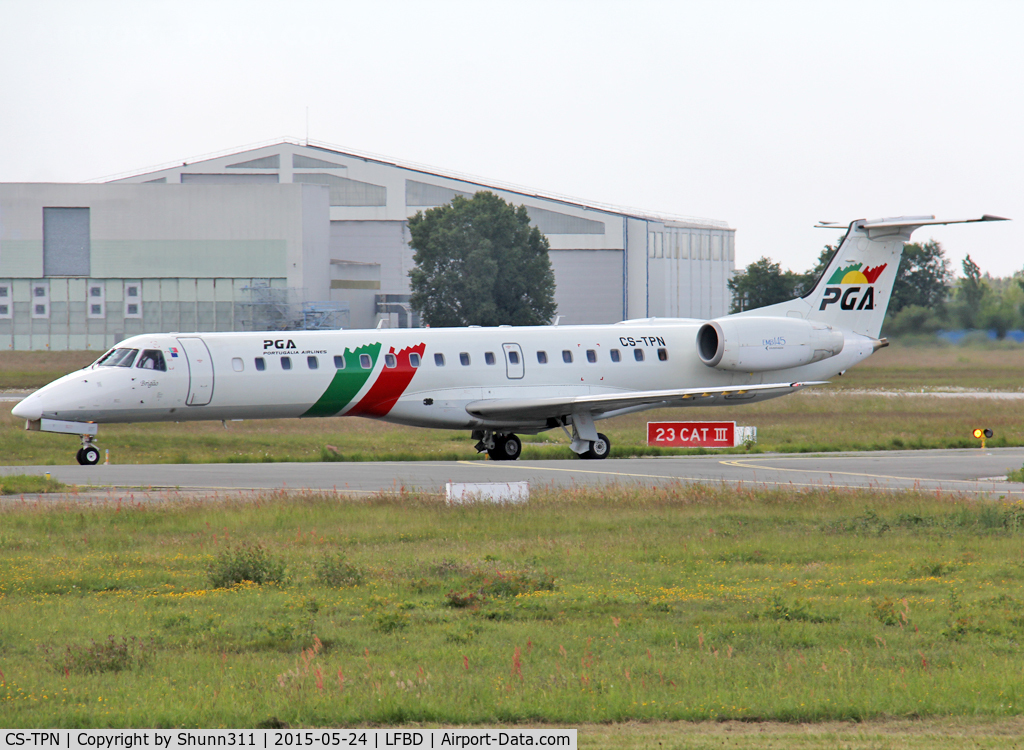 CS-TPN, 1998 Embraer EMB-145EP (ERJ-145EP) C/N 145099, Arriving from flight and taxiing to the Terminal...