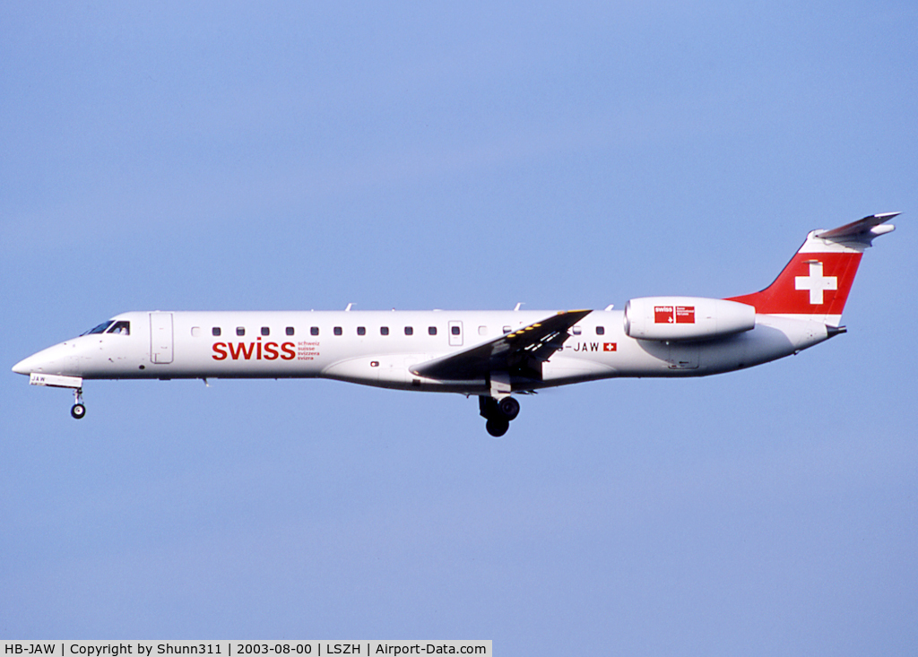 HB-JAW, Embraer EMB-145LU (ERJ-145LU) C/N 145580, Landing rwy 16