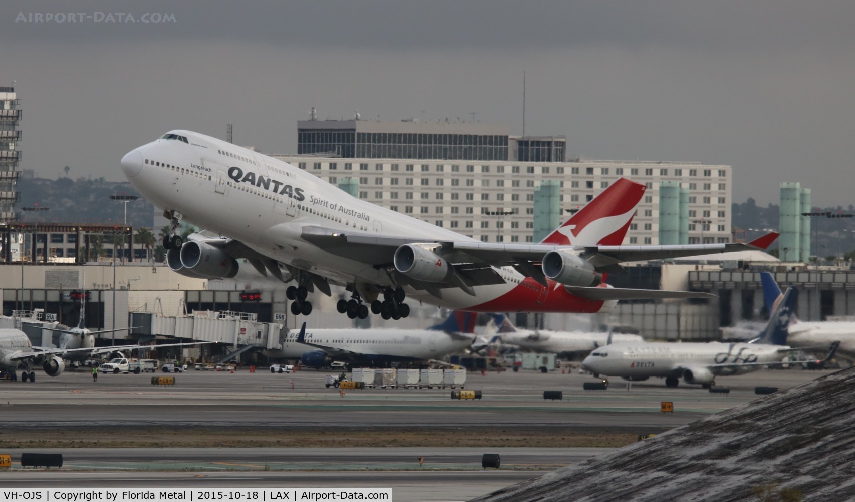 VH-OJS, 1999 Boeing 747-438 C/N 25564, Qantas