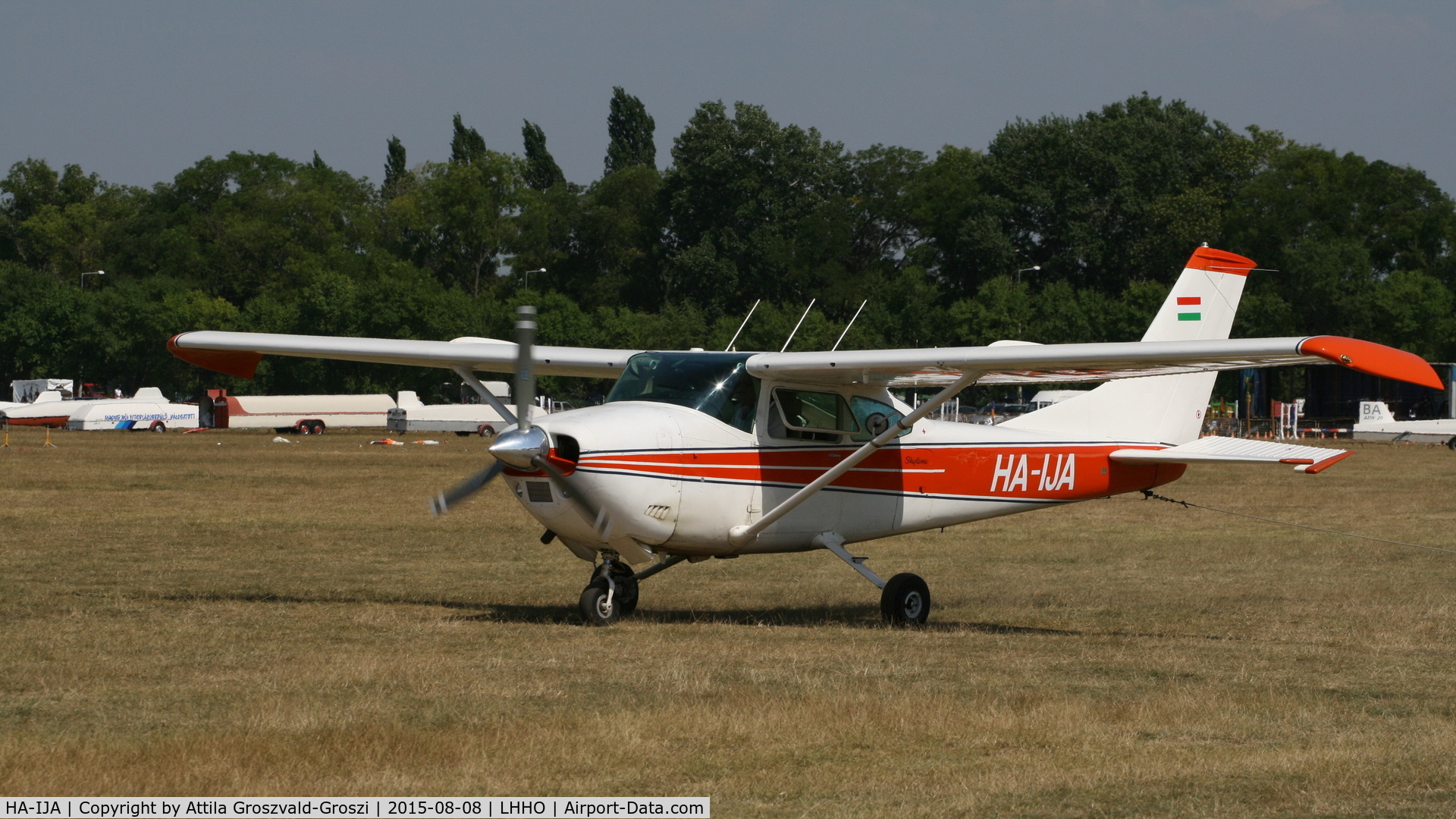 HA-IJA, 1972 Cessna 182P Skylane Skylane C/N 18261398, Hajdúszoboszló Airport, Hungary - 60. Hungary Gliding National Championship and third Civis Thermal Cup, 2015