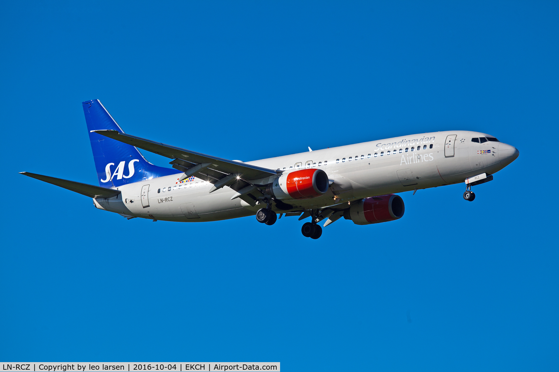 LN-RCZ, 2001 Boeing 737-883 C/N 30197, Copenhagen 4.10.16