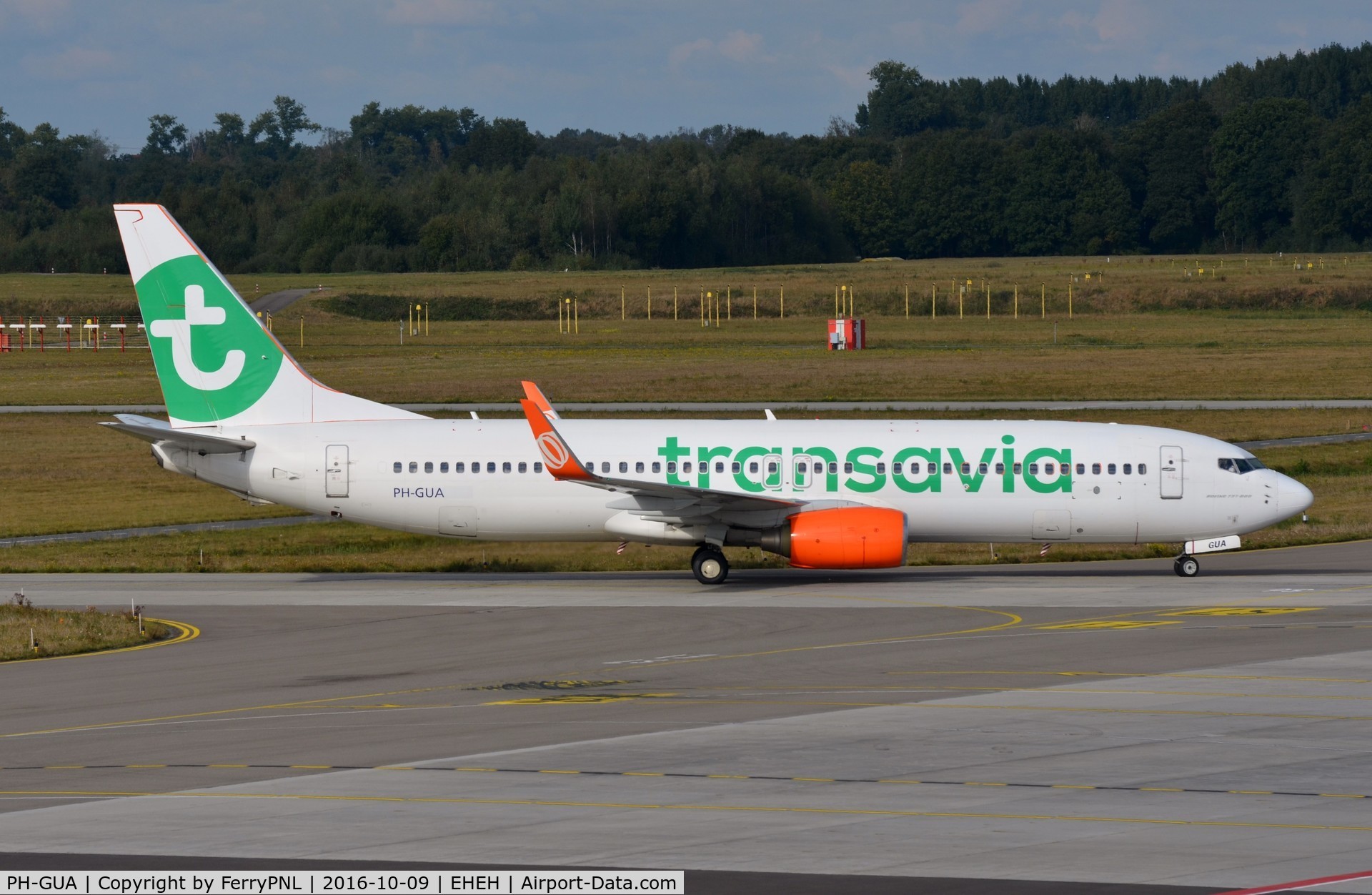 PH-GUA, 2010 Boeing 737-8EH C/N 37601, Gol B738 leased to Transavia this summer.
