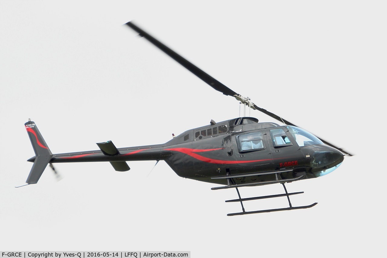 F-GRCE, Bell 206B JetRanger III C/N 1679, Bell 206B JetRanger III, Landing, La Ferté-Alais airfield (LFFQ) Air show 2016