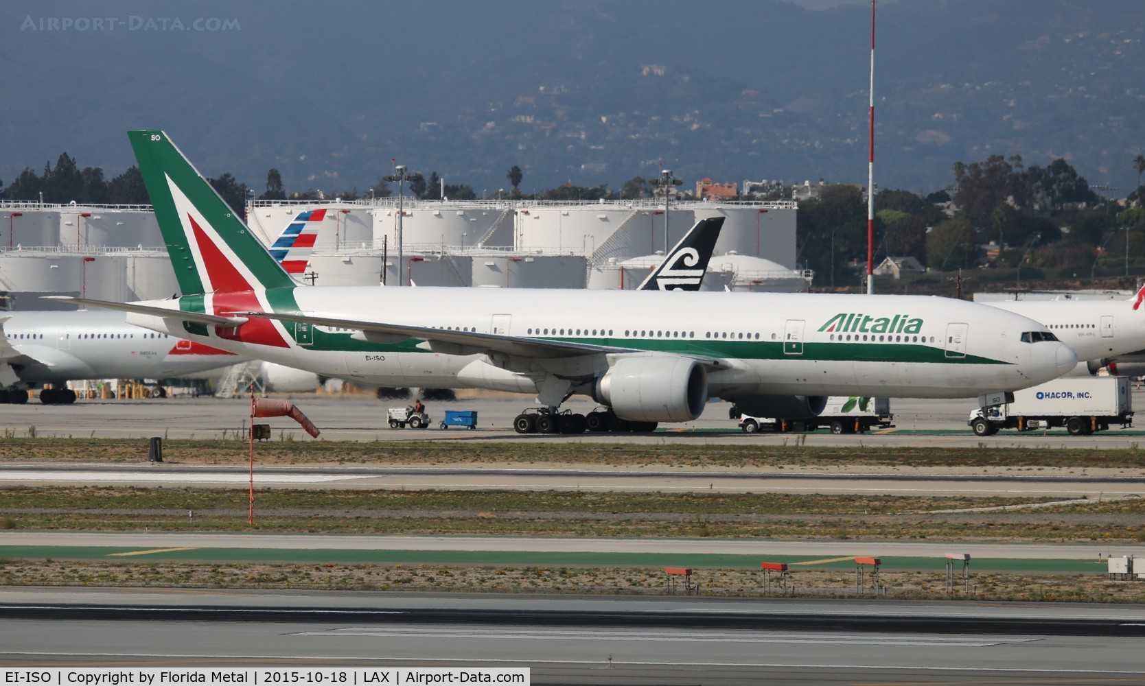 EI-ISO, 2002 Boeing 777-243/ER C/N 32857, Alitalia