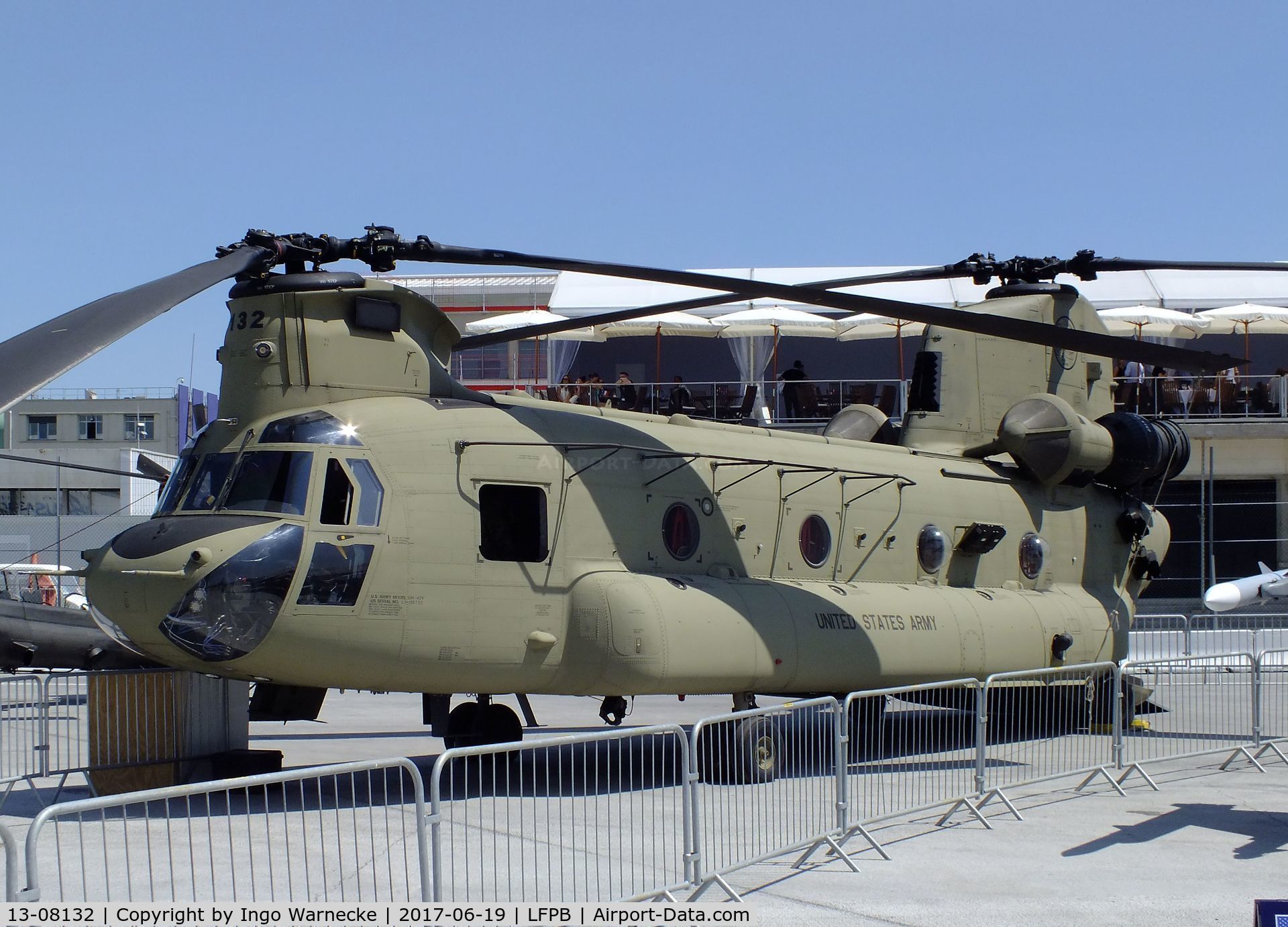 13-08132, Boeing CH-47F Chinook C/N M.8132, Boeing CH-47F Chinook of the US Army at the Aerosalon 2017, Paris