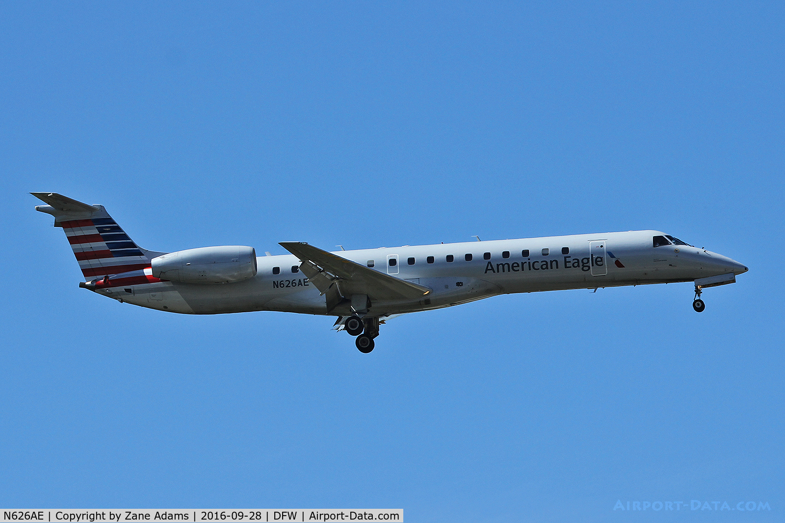N626AE, 1999 Embraer ERJ-145LR (EMB-145LR) C/N 145117, Arriving at DFW Airport