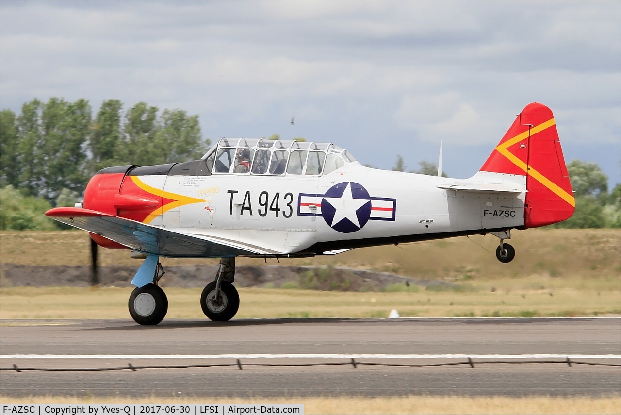 F-AZSC, North American AT-6D Texan C/N 88-15943 (41-34672), North American AT-6D Texan, Take off rwy 29, St Dizier-Robinson Air Base 113 (LFSI) Open day 2017