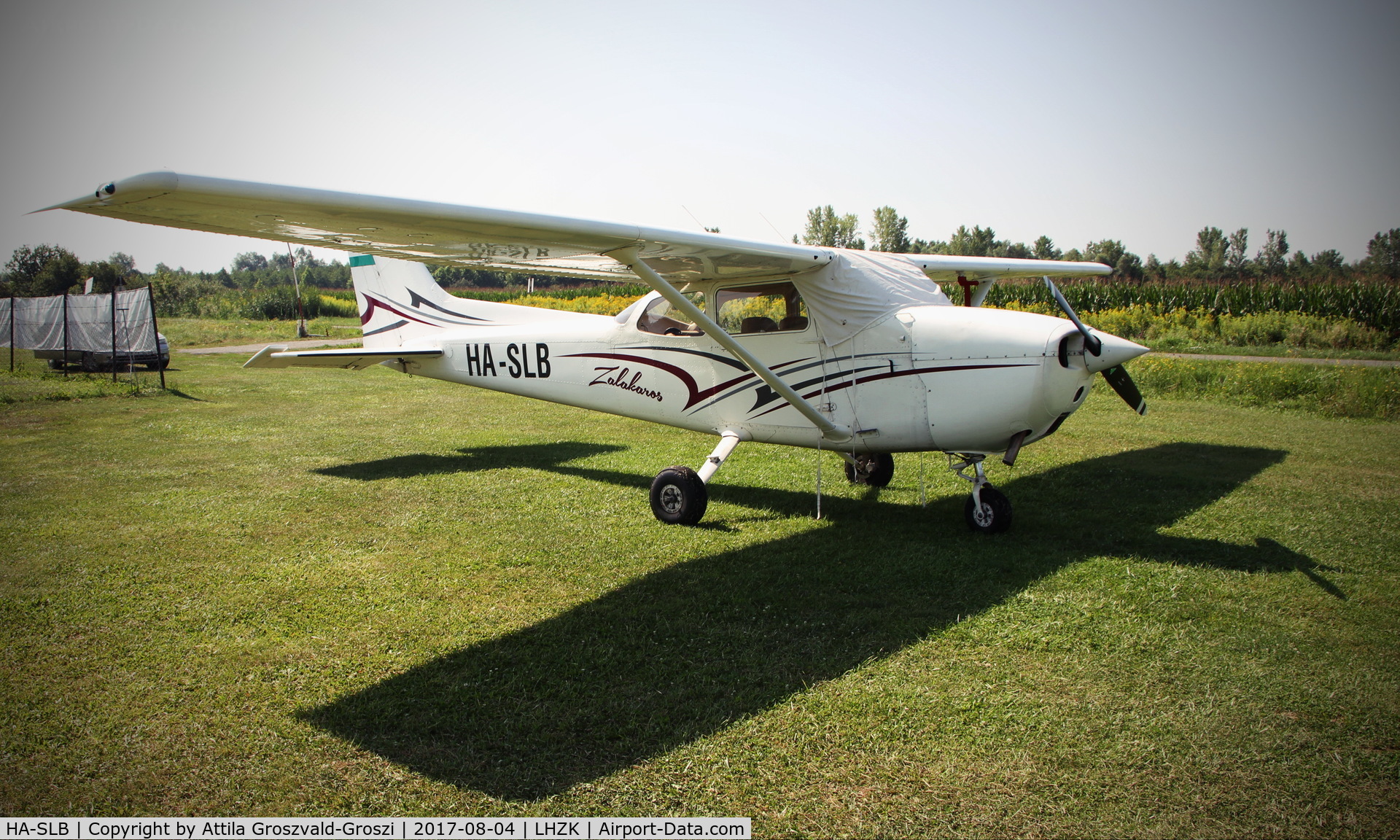 HA-SLB, Cessna 172N C/N 17272218, Zalakaros Airfield, Hungary
