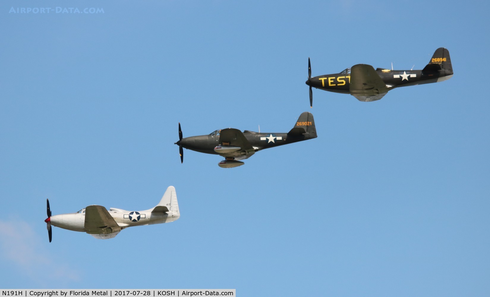 N191H, 1944 Bell P-63A-6-BE Kingcobra C/N 33-11, P-63 formation