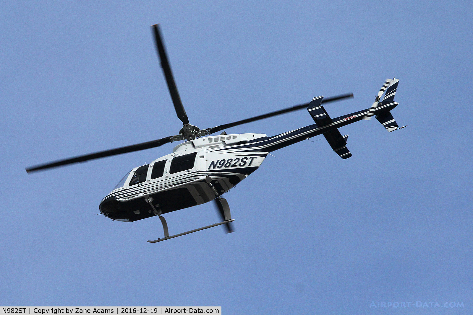 N982ST, 1997 Bell 407 C/N 53200, Flying over Fort Worth, TX