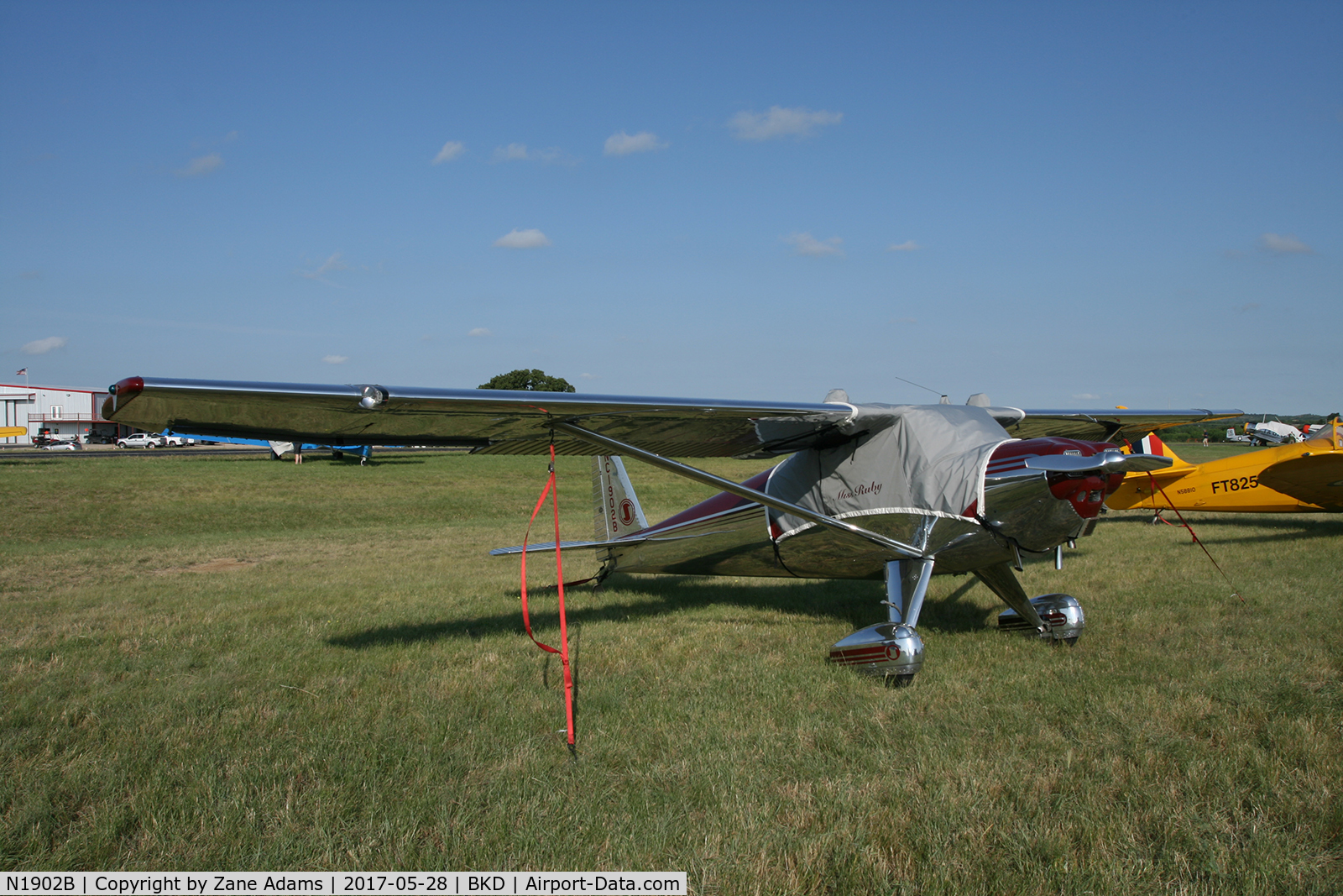 N1902B, 1948 Luscombe 8F Silvaire C/N 6329, At the 2017 Breckenridge Airshow