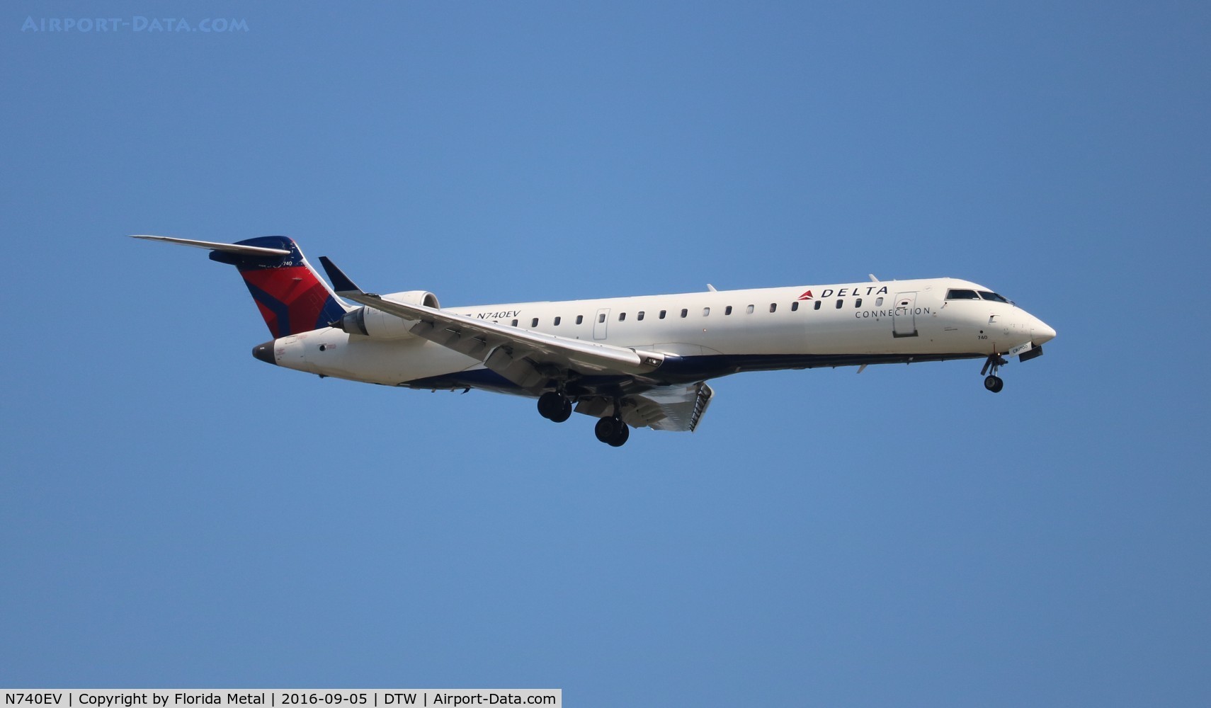 N740EV, 2004 Bombardier CRJ-701 (CL-600-2C10) Regional Jet C/N 10151, Delta Connection
